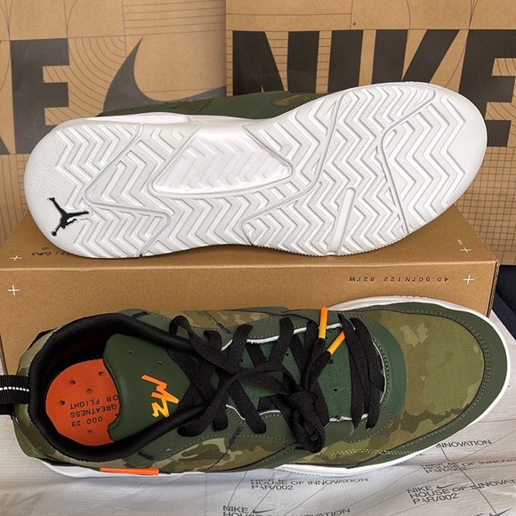 Jordan Air NFH "Bayou Boys"
Men’
Multi-Color/Black/White/Carbon Green
DM3263-900 - Picture 8 of 16